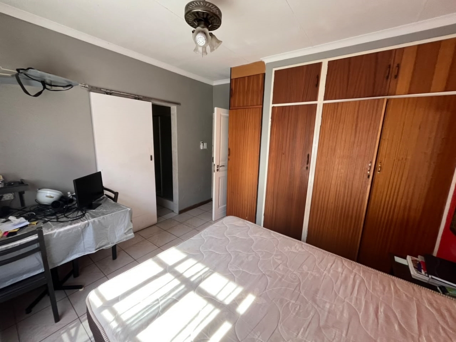 To Let 6 Bedroom Property for Rent in Bodorp North West